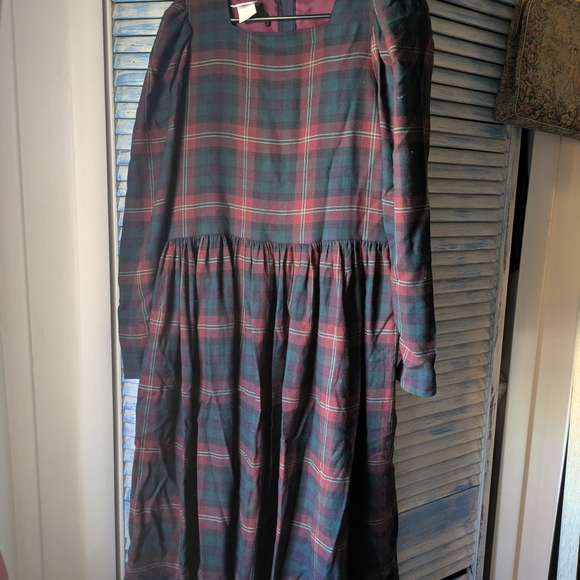 Laura Ashley Dresses & Skirts - Laura Ashley Plaid Long Sleeve Dress - Green and Red